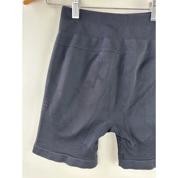 Alphalete Seamless Short Black No Size or Care Tag Shorts Stretch Small/Medium?? - Picture 6 of 6